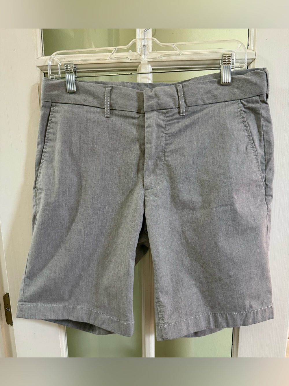 Nordstrom Brand Stone Classic Chino Performance Shorts Sz 31 NWOT Slim-fit
